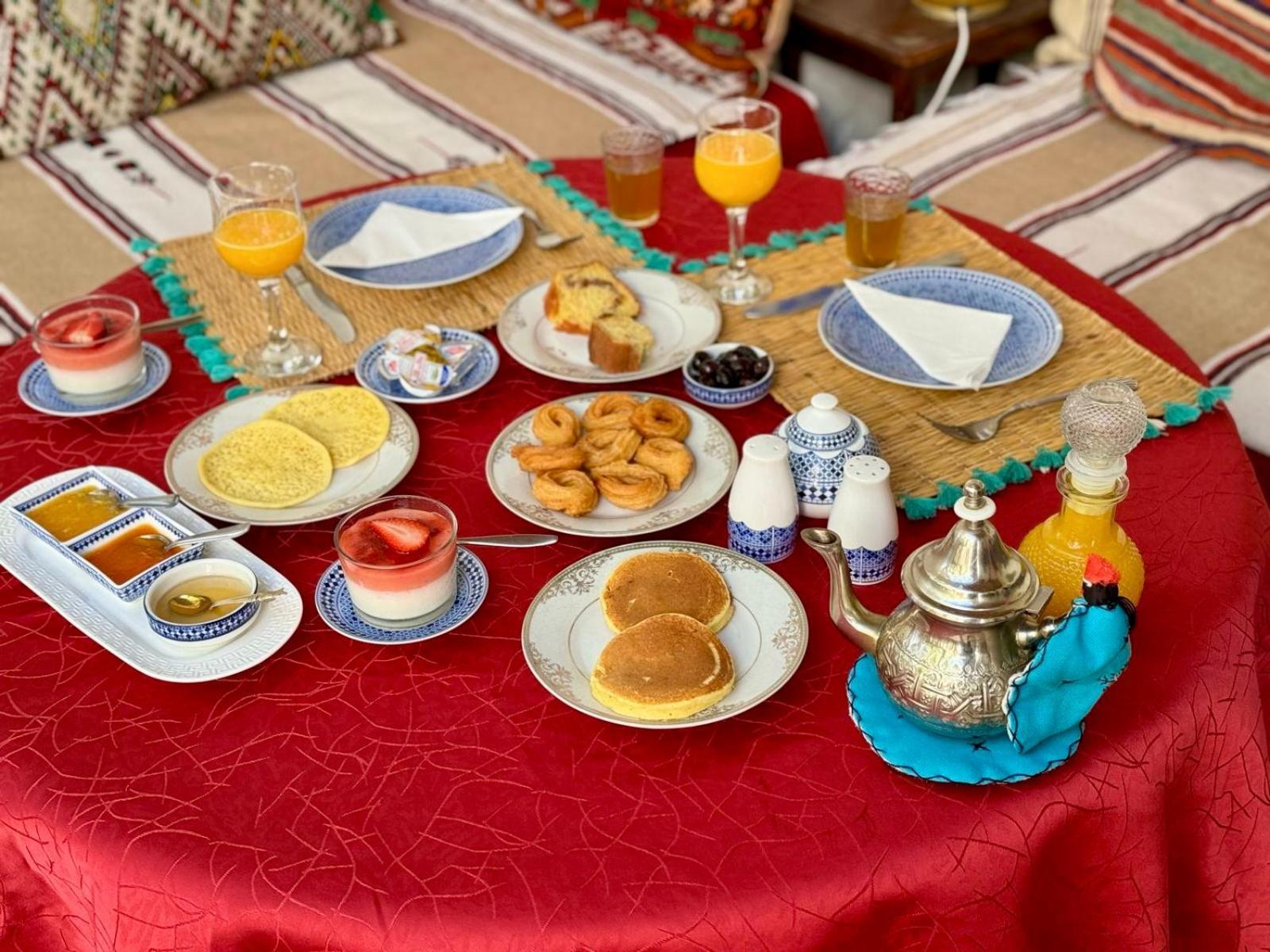 Riad Oasis D'อซิลาห์ ภายนอก รูปภาพ